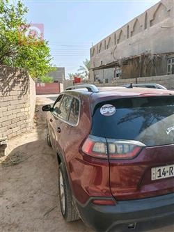 جیپ شیرۆکی
